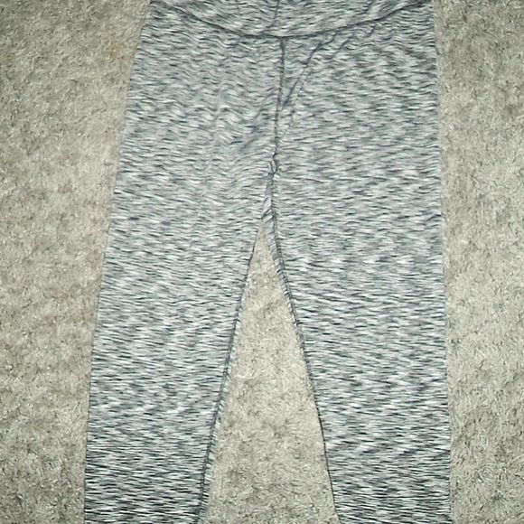 VELOCITY LEGGINGS ATHLETIC YOGA PANTS CAPRIS BLACK SPACE DYE-WOMENS PLUS SIZE 1X - Picture 2 of 4